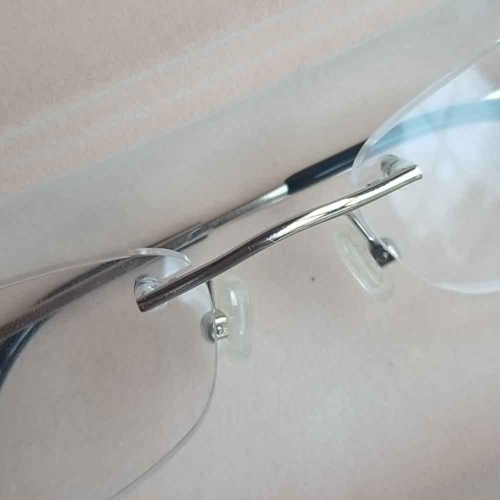 Readers with case - Picture 6 of 8